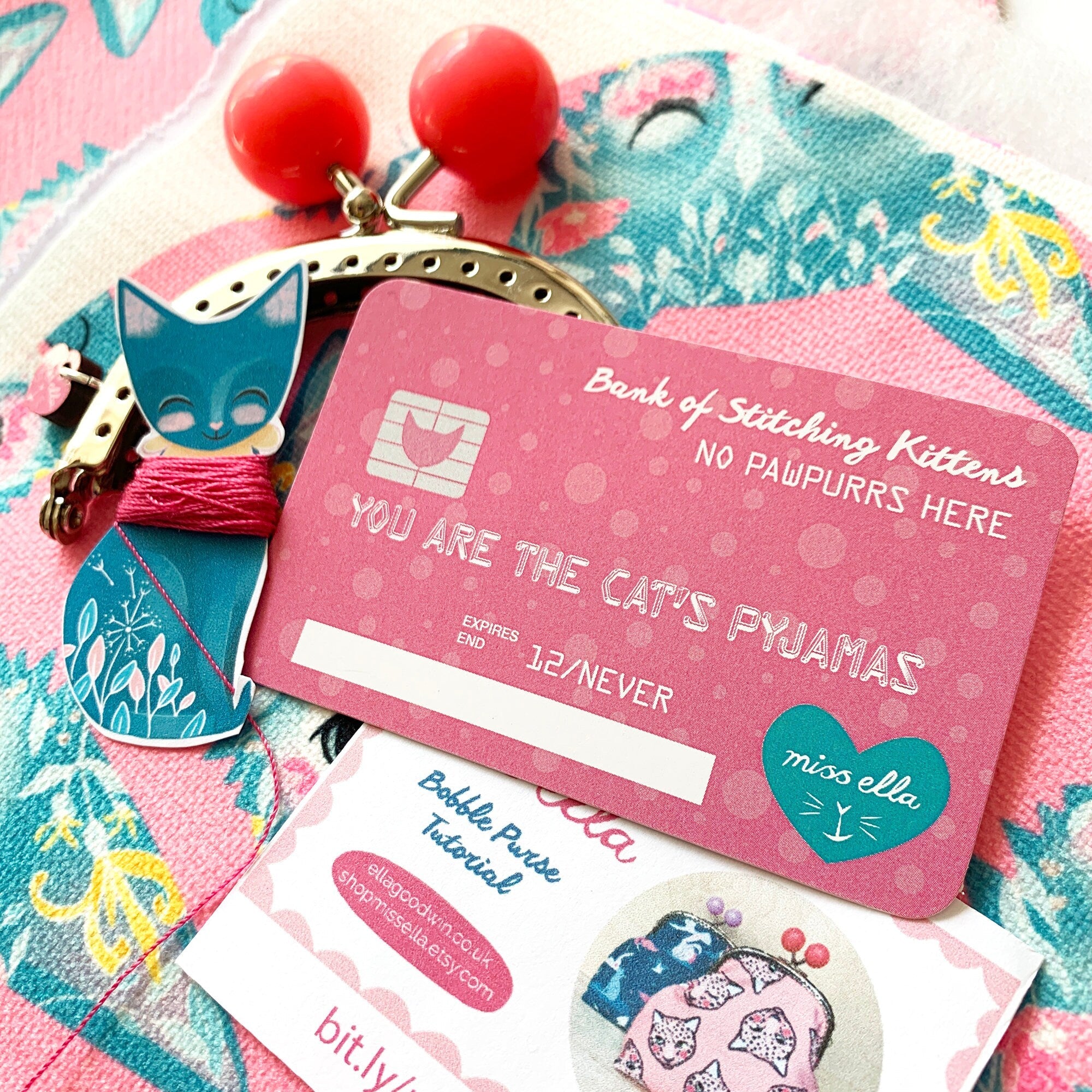 DIY KIT - Pink Foral Cat Bobble Purse